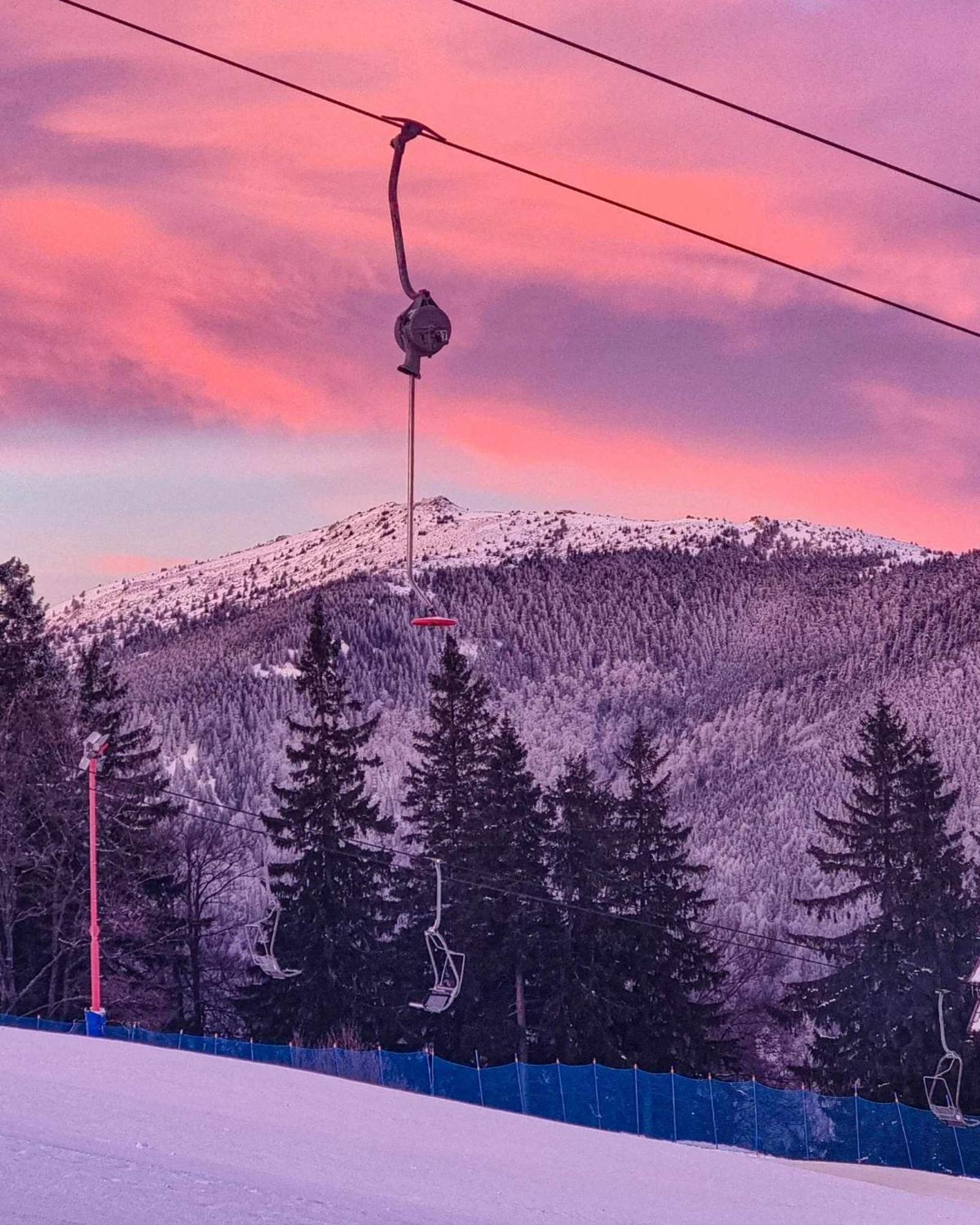 Pensiunea Sky Lupény Kültér fotó